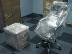 Перевозка офисной мебели с грузчиками